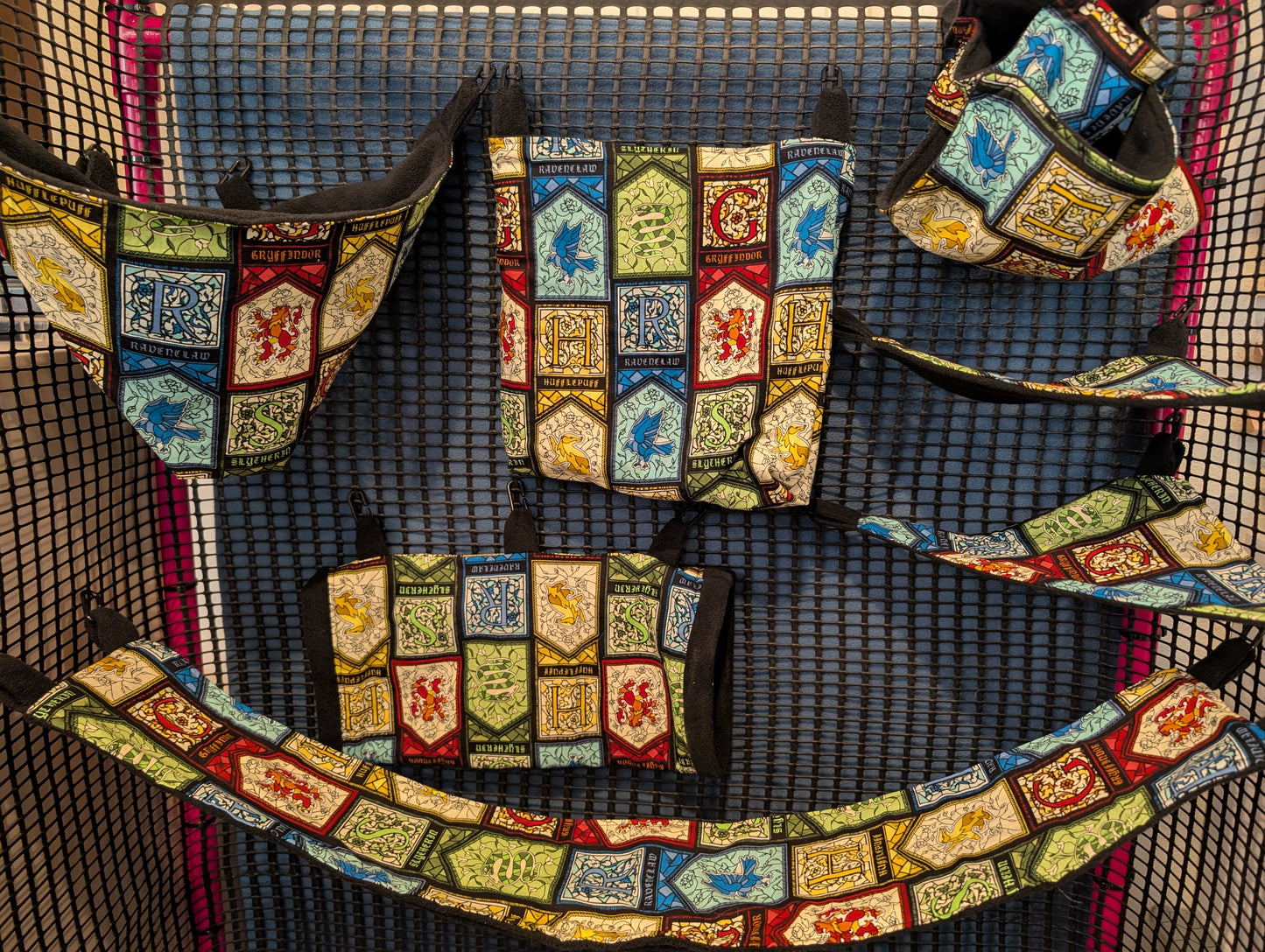 Hogwarts 7-Piece Harry Potter™ Cage Set