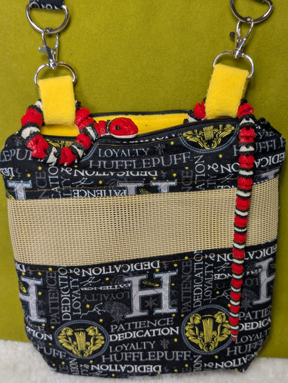 Travel Bonding Bags for Exotic Pets – Breathable, Secure, and Cozy
